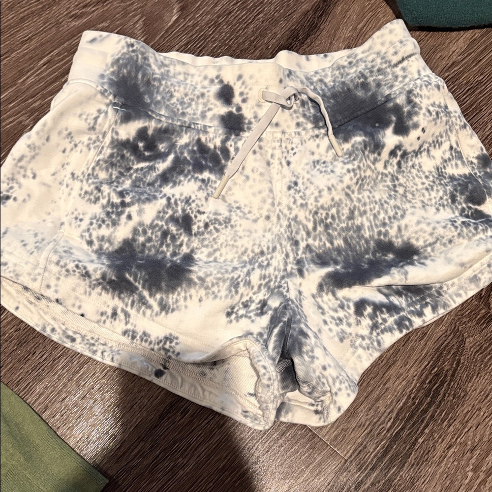 Lululemon tie dye sweatpant shorts